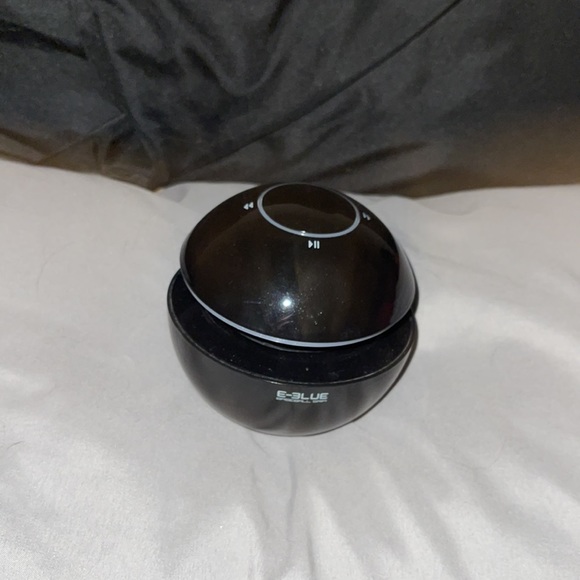 Bluetooth Speaker Orb - Picture 4 of 9